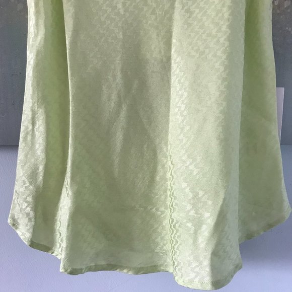 ASTR The Label Chartreuse Tank Top (NWT) - Picture 3 of 11